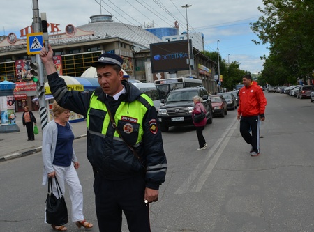 В День России автомобилистов ждут в центре Саратова масштабные ограничения движения