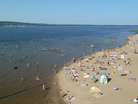 Медики предупреждают саратовцев об опасностях грядущей жары