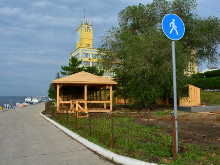 Администрация Саратова подтвердила незаконность строительства детского кафе на набережной