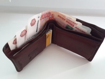 За месяц просрочка по зарплатам саратовцев снизилась на 2,5 миллиона рублей