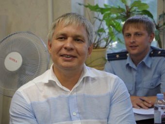 В доказательство своих слов депутат Курихин продемонстрировал суду планшетный компьютер