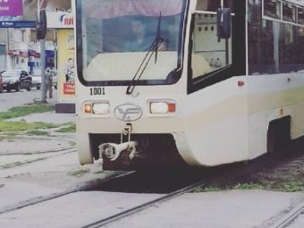 Долгожитель попал под трамвай в центре Саратова