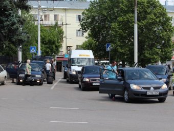 В районе Привокзальной площади запретили стоянку транспорта и ограничили движение
