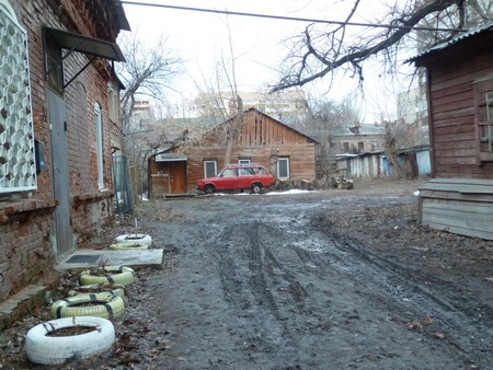 Саратовцам рекомендовали не торопиться с выбором дворов, которые отремонтируют на московские деньги