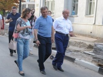 Саратовский губернатор потратил свой однодневный отпуск на прогулки с Володиным