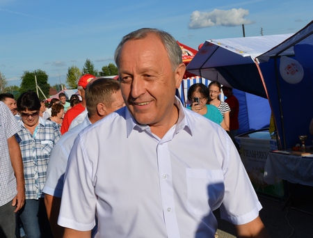 Валерий Радаев поднял пенсионерам прожиточный минимум на 10 рублей
