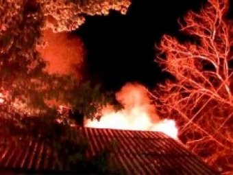 Ночью в Хвалынске сгорел частный дом