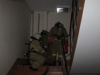 Из-за пожара в квартире эвакуировали тридцать жителей энгельсской многоэтажки