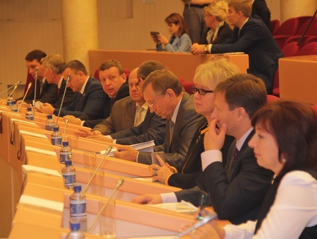 Саратовская городская дума сформировала списки членов пяти комиссий 