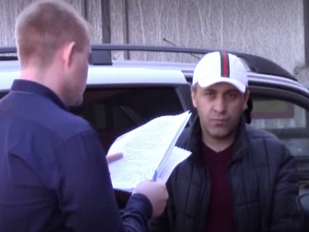В Саратове иностранец с поддельными документами пытался подкупить сотрудника ФСБ. Видео