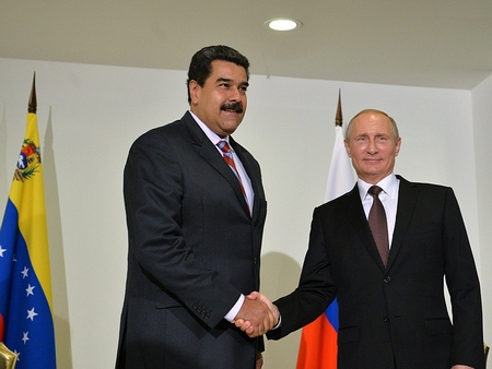 Лидеры переживающих кризис России и Венесуэлы обсудили перспективы сотрудничества