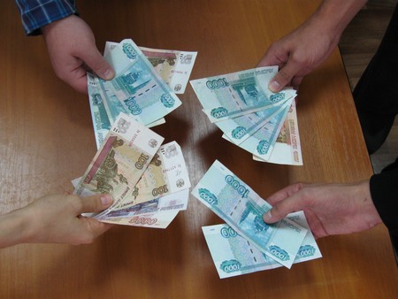 Средний размер взятки в Саратовской области за год вырос в семь раз