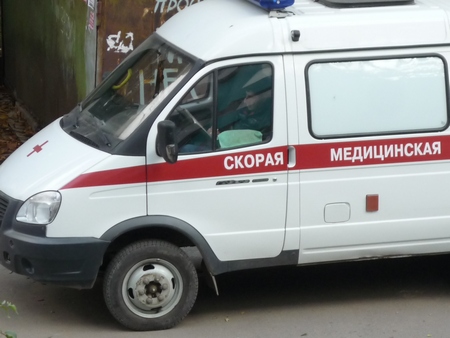 На Кутякова водитель «десятки» врезался в автобус и убежал с места аварии