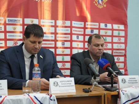 Председателя федерации хоккея Саратовской области пообещали бросить в мусорный бак