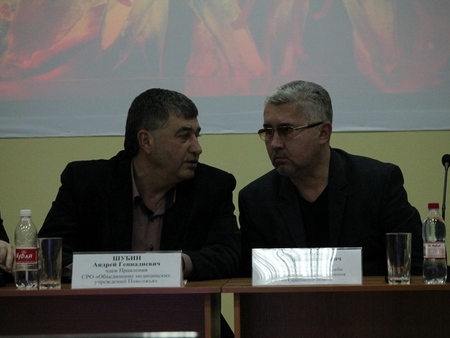 Представитель Росздравнадзора попросил саратовских медиков-бизнесменов «остепениться»