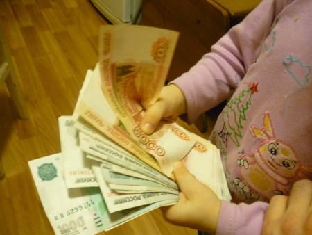 Энгельсит задолжал 1,1 миллиона рублей по алиментам