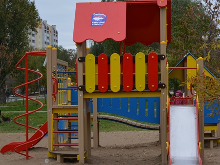 Прокуратура: Саратовцы не платили за содержание володинских детских площадок