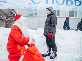 СГЮА организовала новогодний праздник для детей и студентов