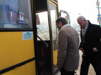 Пассажиры саратовских автобусов пожаловались на грязь