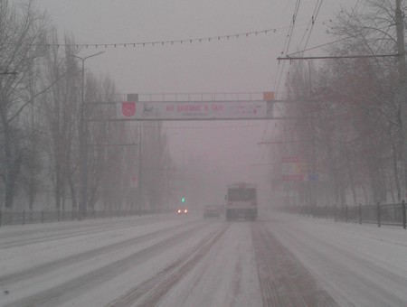 Саратовских водителей предупреждают об опасной погоде