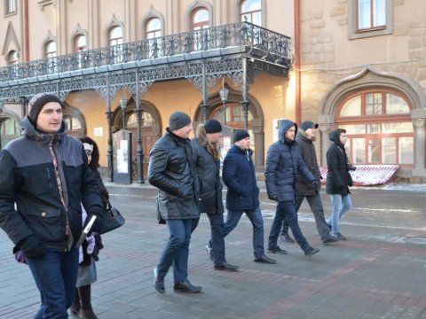 Саратовские общественники проверили состояние тротуаров в центре города