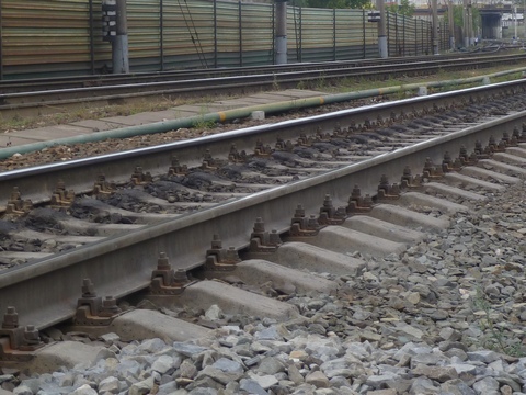 Следователи допросили локомотивную бригаду сбившего пенсионера поезда