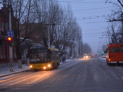 Администрация Саратова предупредила о метели и перебоях в работе транспорта