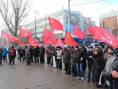 Саратовские коммунисты выразили недоверие губернатору Валерию Радаеву