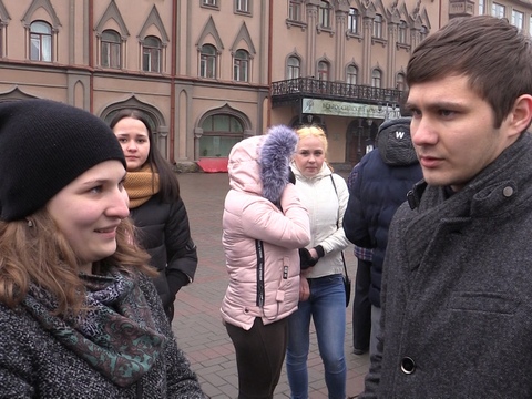 Саратовская активистка «Молодой гвардии» не смогла найти Крым на карте