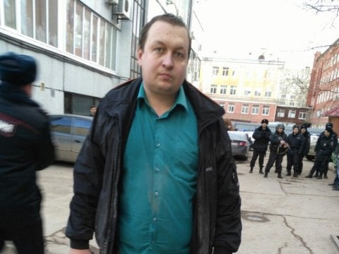 К отделу полиции №6 в Саратове вызвали «скорую» для журналиста