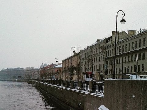 В Петербурге приезжий из Саратова запил но-шпу водкой и попал в реанимацию