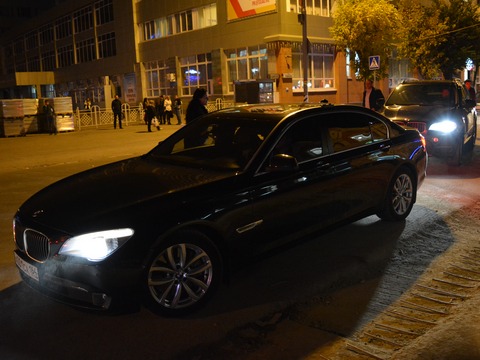 Депутат-единоросс Сергеев купил себе BMW, как у губернатора