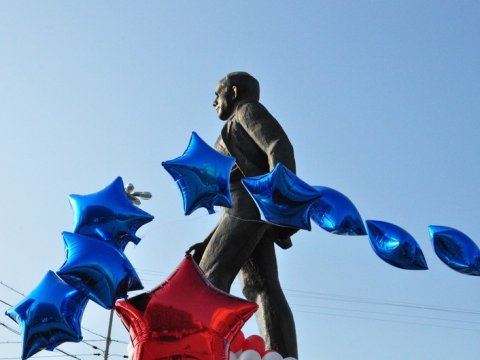 В Саратове прошел традиционный митинг в честь Дня космонавтики
