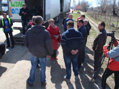 Алимова встретилась с бастующими дальнобойщиками Саратовской области 