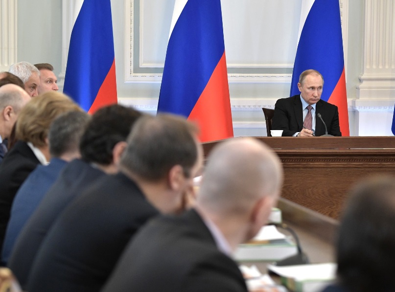 Экономист об отношении чиновников к Путину: «Вова, ты охренел, что ли? Нам хорошо»