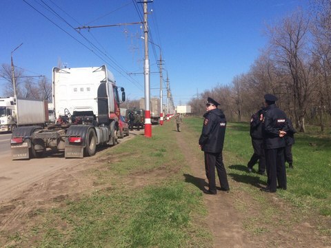 У протестующего дальнобойщика Черевко забирают грузовик за долги