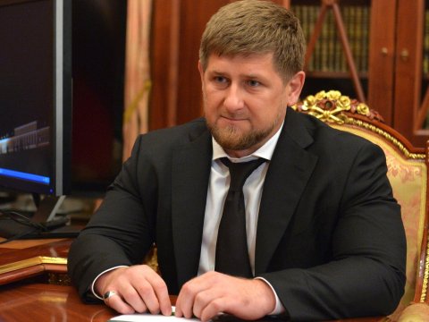 РБК: Кадыров призвал авторов «Новой газеты» встать на колени перед народом