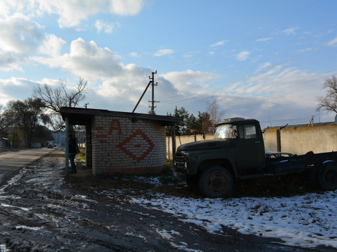 В Энгельсе у водителя угнали «ГАЗель» во время разгрузки товара