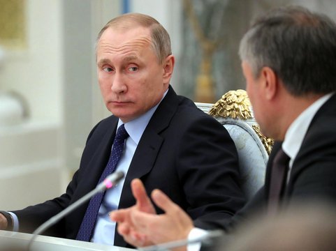 Завтра Путин поговорит с Володиным о борьбе с коррупцией