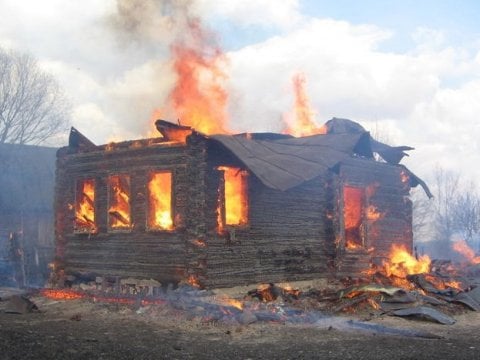 Во время фестиваля тюльпанов в Новоузенске сгорели два дома
