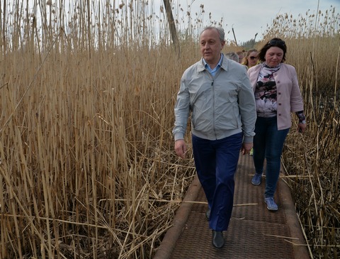 Радаев пообещал жителям отдаленного саратовского поселка решить все их проблемы
