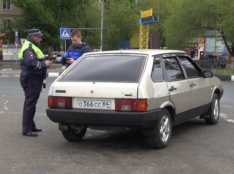 В Саратове десять водителей арестовали за тонировку
