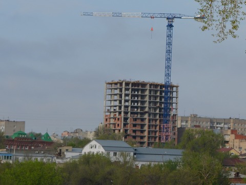 Генподрядчик из-за иска правительства приостановил строительство высотки на Московской