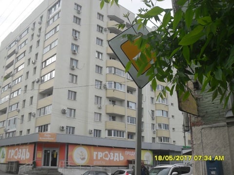 В Энгельсе поставили недостающие знаки на улице Петровской