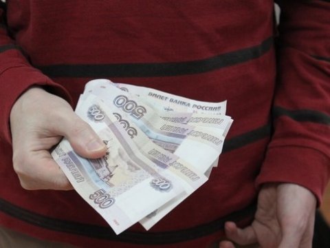 Балаковский банкомат выдавал клиентам по пятьсот рублей вместо ста