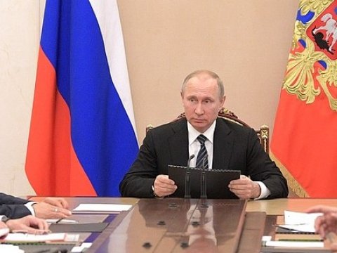 Путин объявил в России «Десятилетие детства»