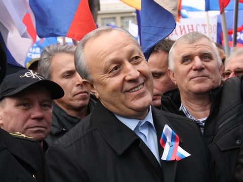 «Коммерсантъ» назвал имена политтехнологов Радаева