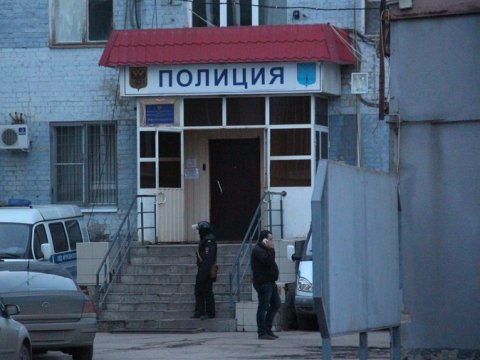 Полицейские отняли у Сергея Окунева мобильный телефон