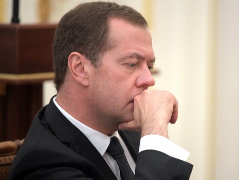 Радаев рассказал Медведеву об одном проценте безработицы в регионе