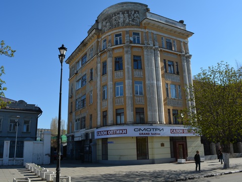 Салон оптики оштрафовали за вывеску на Волжской